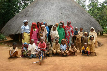 Un-groupe-denfants-445x296